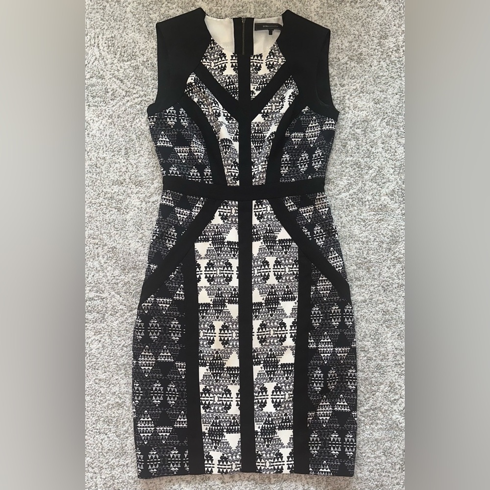 BCBGMAXAZARIA Triangle Printed Dress